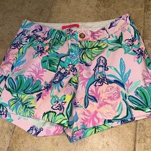 Mermaid Lilly shorts perfect for spring and summer!! 💗